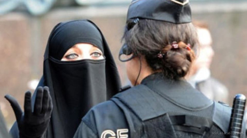 هل النقاب ممنوع في فرنسا؟ القصة الكاملة بلا تزييف